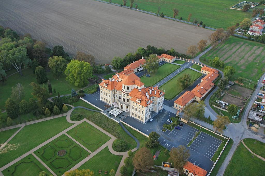 Chateau Liblice Byšice Esterno foto